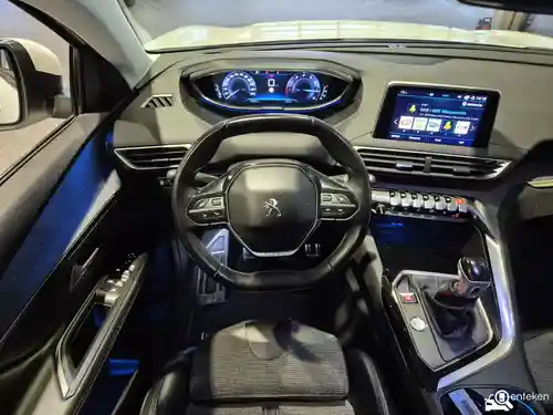 Peugeot 3008 1.2 PureTech 130 2017