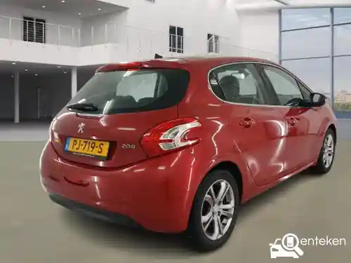 Peugeot 208 1.2 PureTech 82 2014