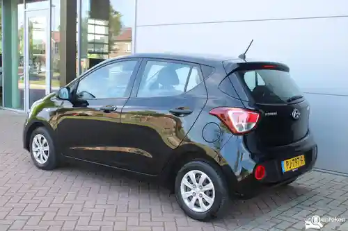 Hyundai i10 1.0 blue 2017
