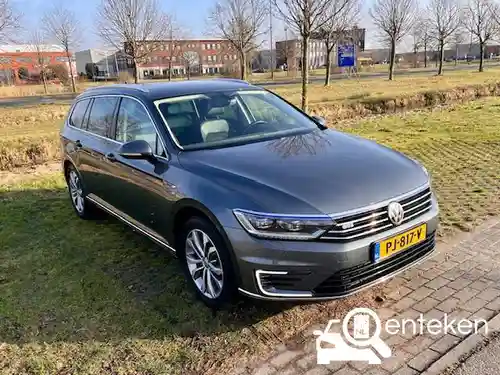 VW Passat Variant GTE 2016