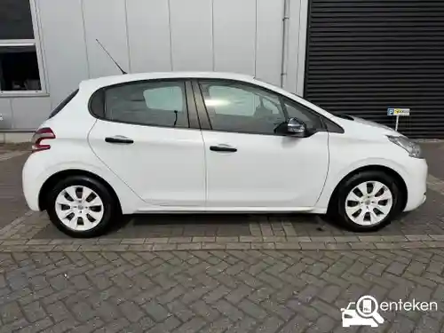 Peugeot 208 1.0 PureTech 68 2013