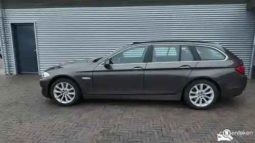 BMW 530d Touring 2013