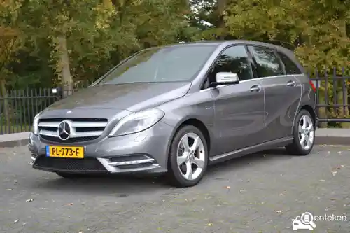 Mercedes-Benz B 180 2012