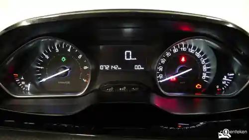 Peugeot 2008 1.2 PureTech 110 2017