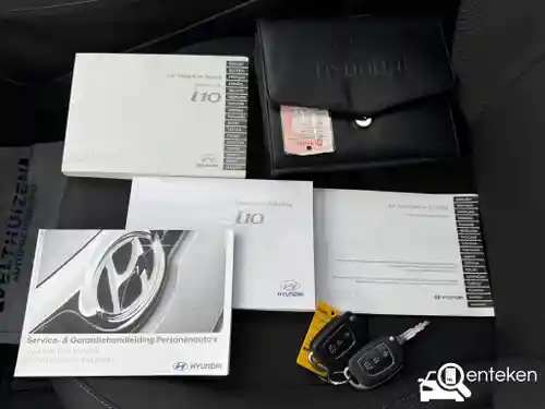 Hyundai i10 1.0 blue 2017