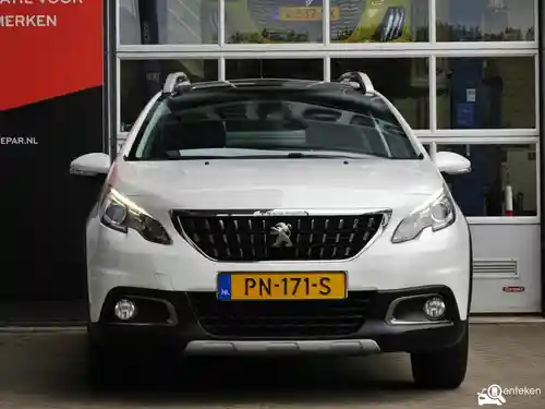 Peugeot 2008 1.2 PureTech 110 2016