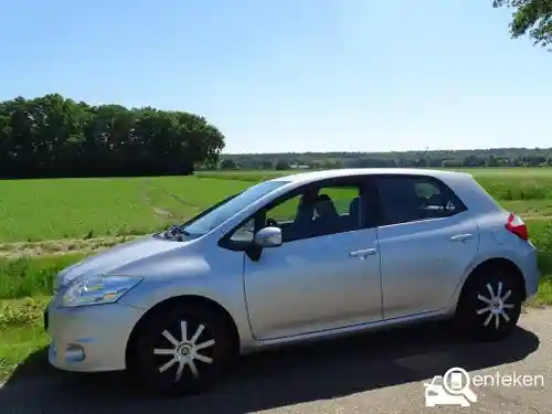 Toyota Auris 1.6 2011