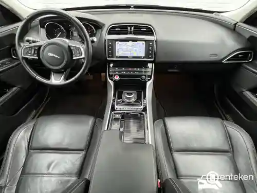 Jaguar XE 20t 2017