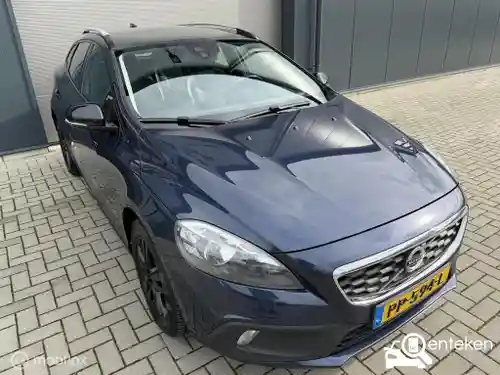 Volvo V40 Cross Country D2 2013
