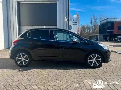 Peugeot 208 1.2 PureTech 110 2017