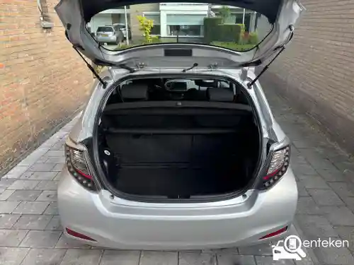 Toyota Yaris 1.5 Hybrid 2013