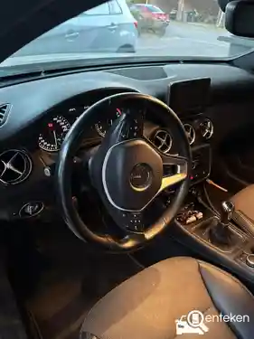 Mercedes-Benz A 180 2013