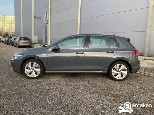 VW Golf 1.5 eTSI 2021