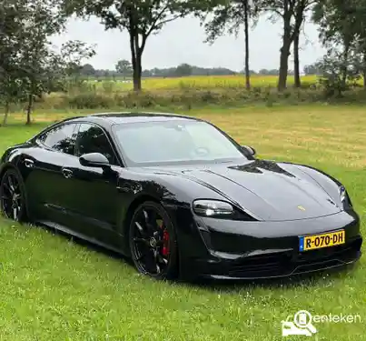 Porsche Taycan 2022