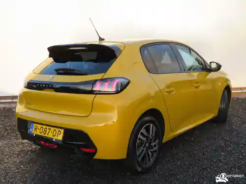 Peugeot 208 1.2 PureTech 100 2022