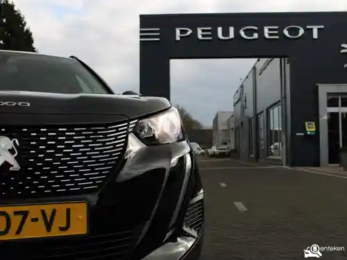 Peugeot 2008 1.2 PureTech 130 2022