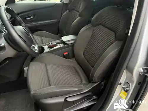 Renault Grand Scénic TCe 140 GPF 2021
