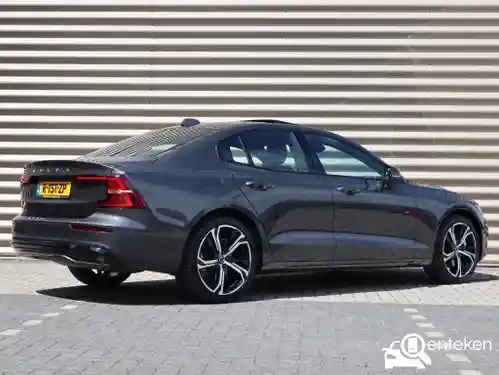 Volvo S60 B4 2023