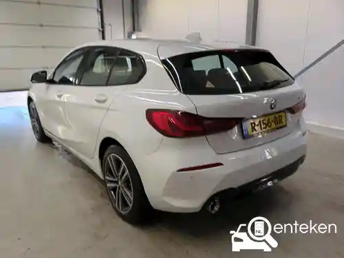 BMW 118i 2022