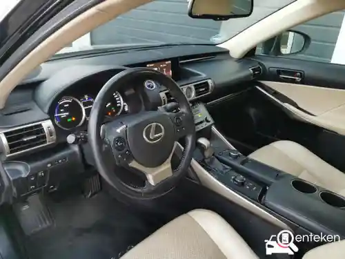 Lexus IS 300h 2014