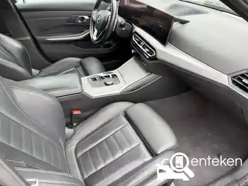 BMW 330e Touring 2022