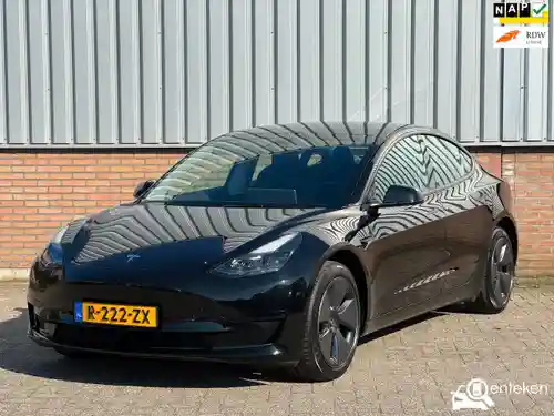 Tesla Model 3 2022