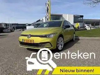 VW Golf 1.0 eTSI 2021
