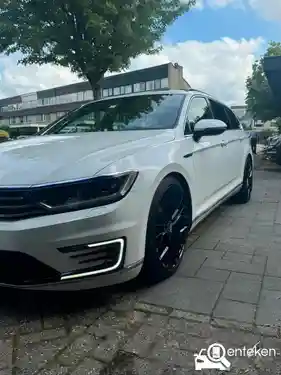 VW Passat Variant GTE 2016