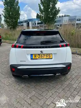 Peugeot 2008 1.2 PureTech 130 2021