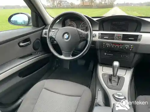 BMW 318i Touring 2006