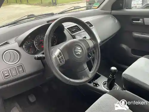 Suzuki Swift 1300 2010