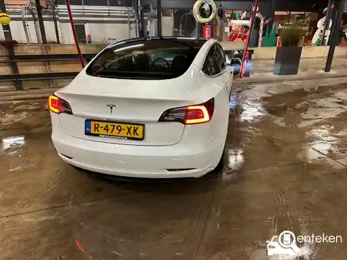 Tesla Model 3 Standard Range Plus 2020