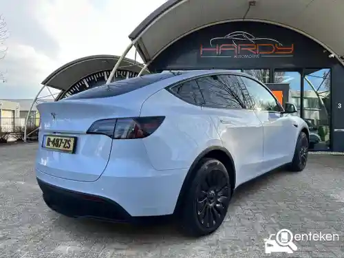 Tesla Model Y 2022