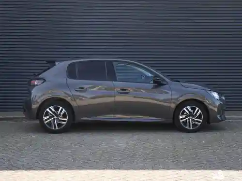 Peugeot 208 1.2 PureTech 100 2022