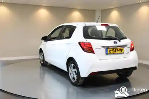 Toyota Yaris 1.5 Hybrid 2015