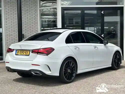 Mercedes-Benz A 180  2022