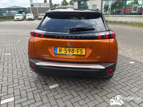 Peugeot e-2008 2021