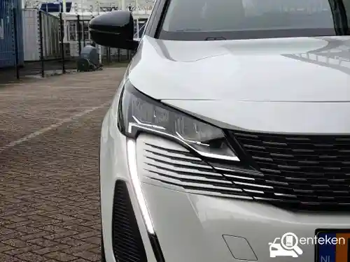 Peugeot 3008 1.6 Plug-In Hybrid 225 2022