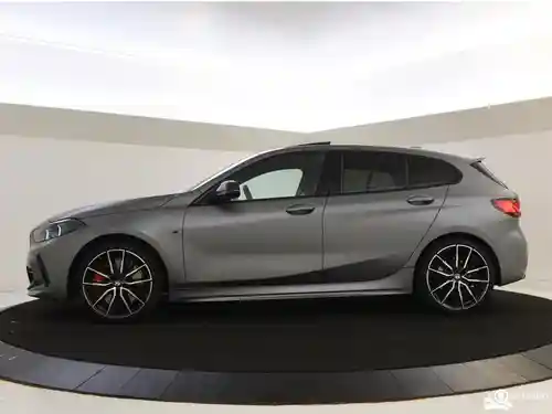 BMW 118i 2022
