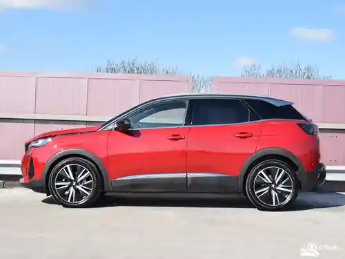 Peugeot 3008 1.2 PureTech 130 2022