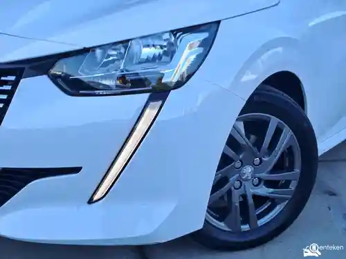 Peugeot 208 1.2 PureTech 75 2022