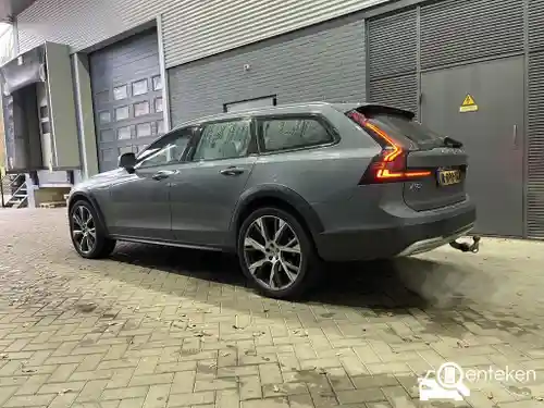 Volvo V90 Cross Country B5 2021