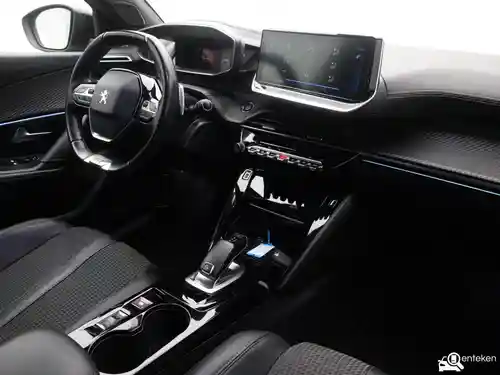 Peugeot 2008 1.2 PureTech 130 2021