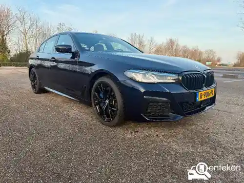 BMW 545e 2022