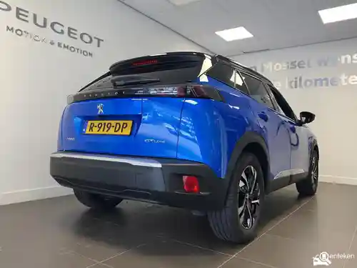 Peugeot e-2008 2021