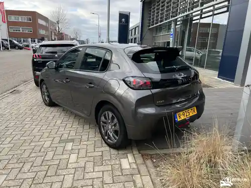 Peugeot 208 1.2 PureTech 100 2021