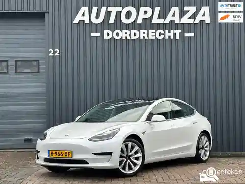 Tesla Model 3 Standard Range Plus 2020