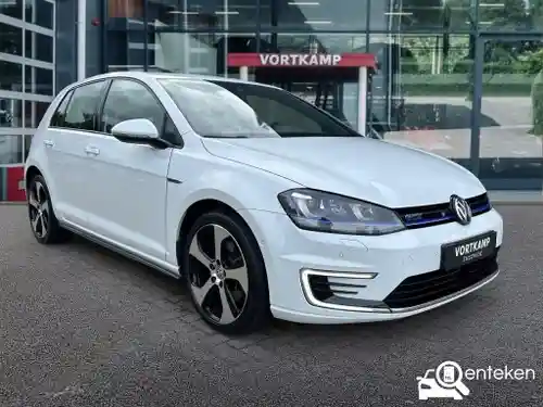 VW Golf GTE 2015