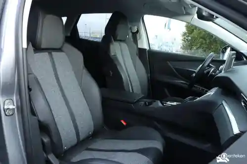 Peugeot 3008 1.2 PureTech 130 2017