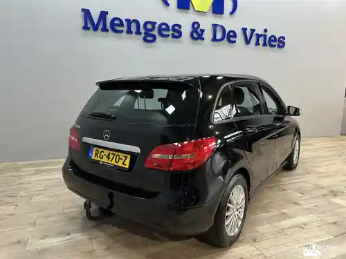 Mercedes-Benz B 180 2013